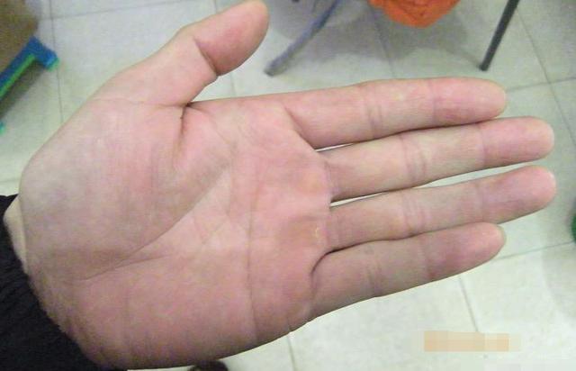 手有"藏宝纹"的人,天生好财运,一发到底不是问题