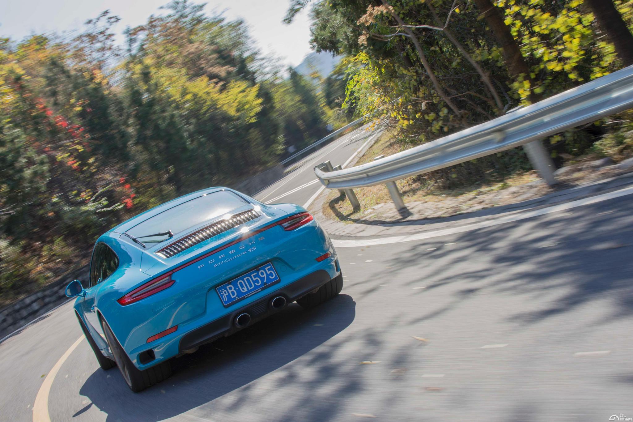 没有什么比这更棒的 试驾保时捷911 carrera 4s