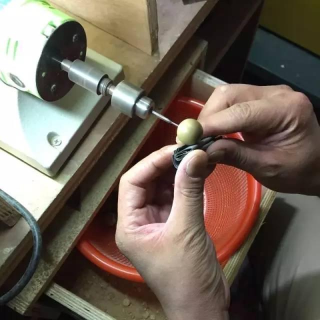 沉香原料到加工成精品佛珠手串全过程!