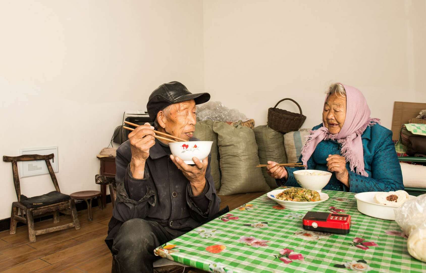 渑池县洪阳镇柳庄村贫困户住上了小别墅