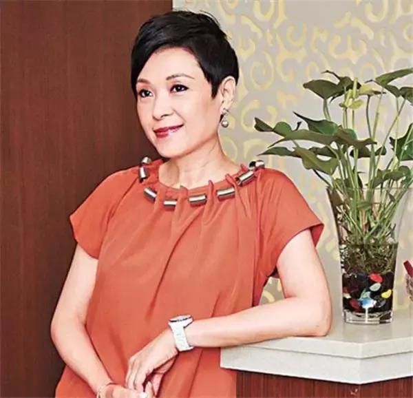 tvb第一代花旦曾经红过赵雅芝汪明荃19岁嫁人后沦为配角