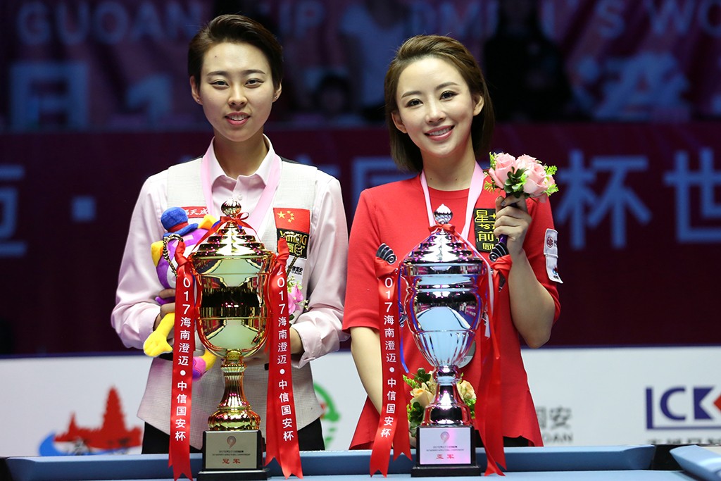 9球世锦赛颁奖:陈思明三进决赛终碰杯,潘晓婷夺亚军笑容仍美丽