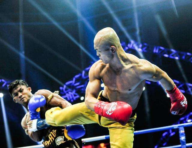 一龙KO惨败,播求创纪录300胜,三番战胜对手,可