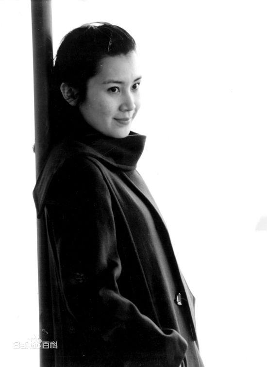 80年代红遍全国,比刘晓庆长得美,离婚后守身如玉27年不嫁