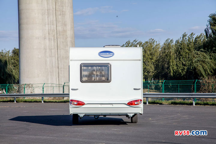 法国卡莱尔antares420拖挂房车双十一降价3万现金先到先得