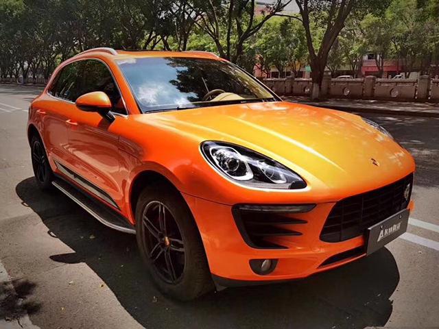 保时捷玛卡汽车 改色贴膜幻彩金橙效果图 把阳光穿在身上