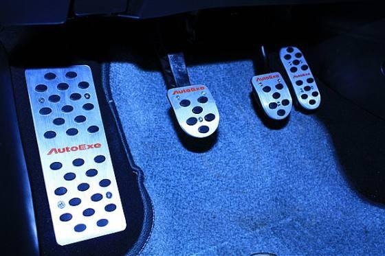 汽车的这三个踏板每天都在用,但这些知识你不一定知道