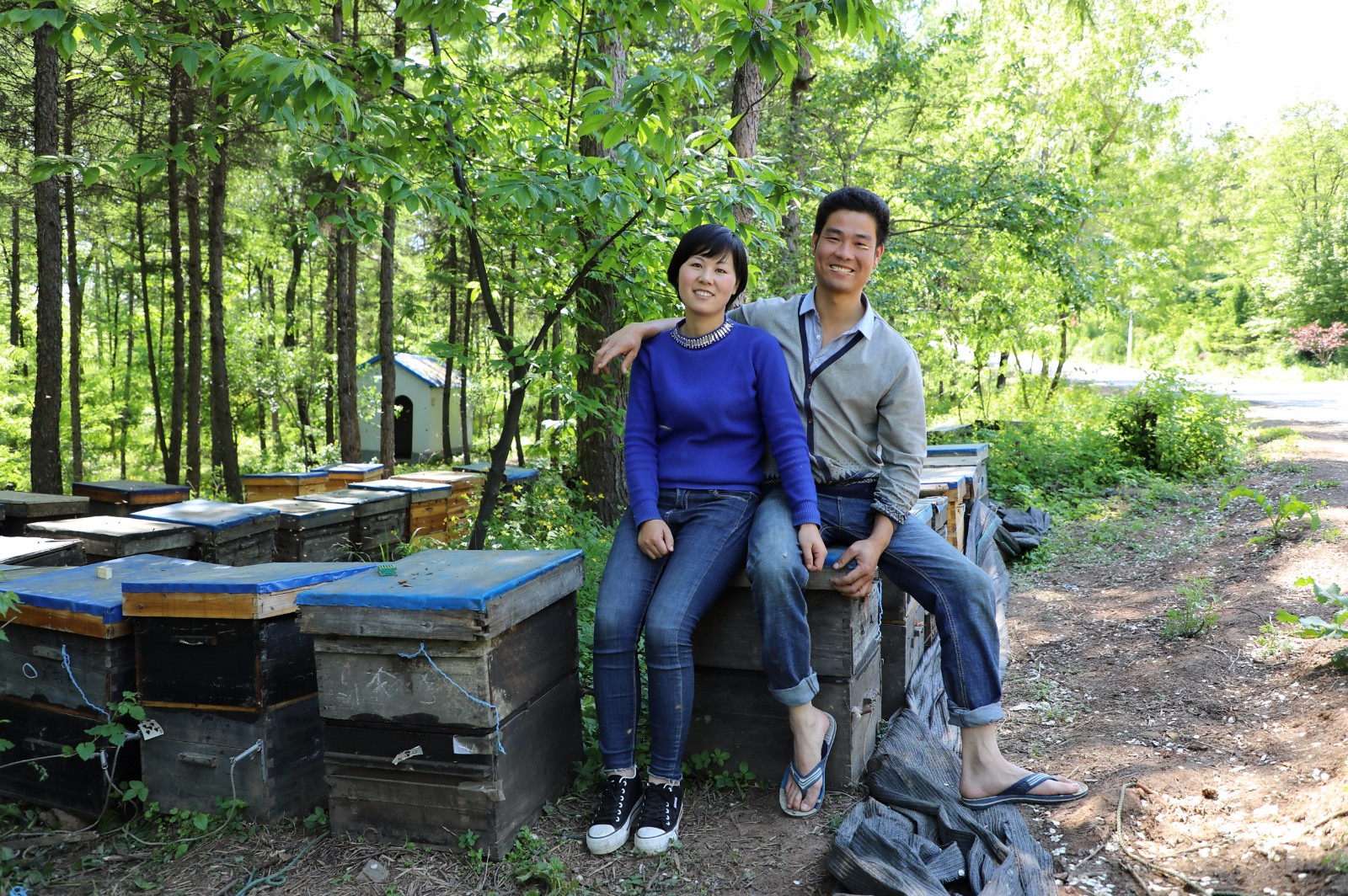 8对夫妻秀恩爱:陪你野外驻扎6个月