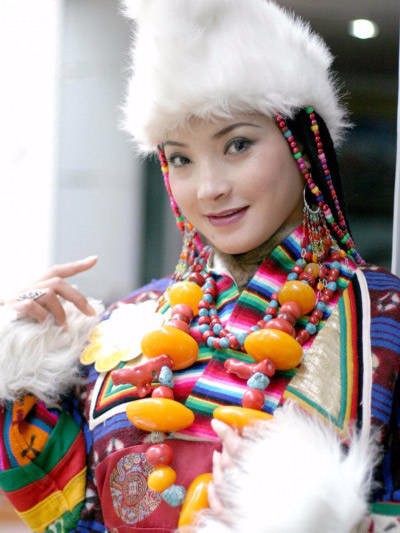 人像摄影：少数民族的漂亮姑娘们