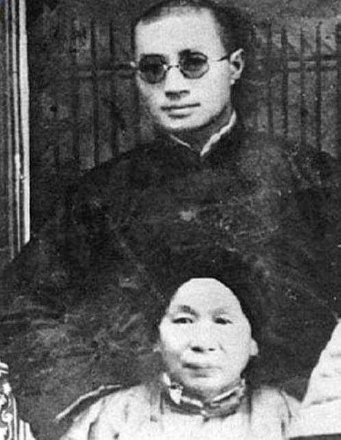 刘伯承元帅年轻时候的老照片, 20岁出头就担任了川军将领|刘伯承|川军|熊克武_新浪新闻