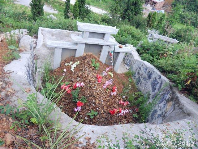 农村坟墓迁坟出现这三大征兆后代定会出现富贵之人