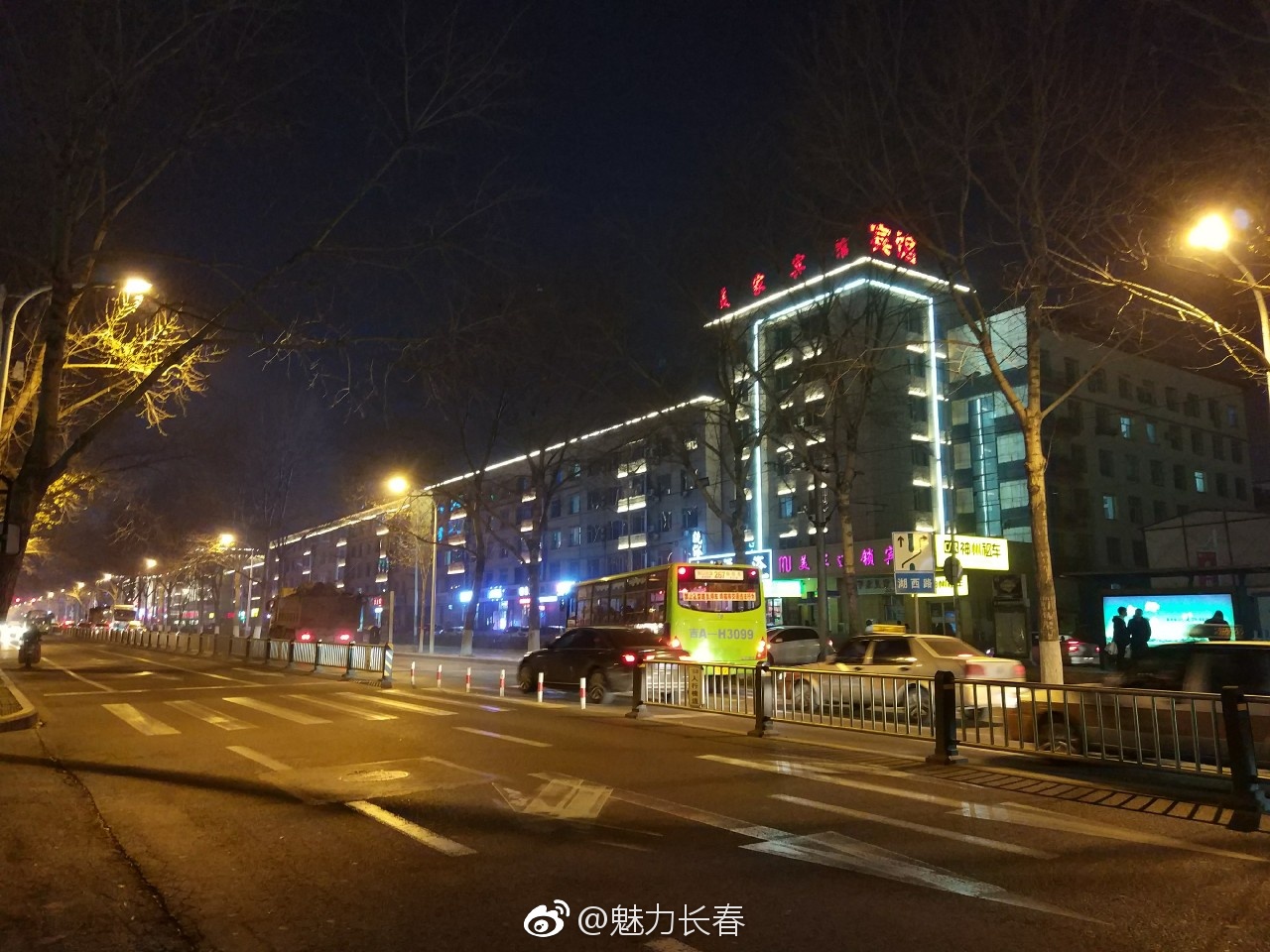 亮化工程扮"靓"红旗街|红旗|工程|长春_新浪新闻