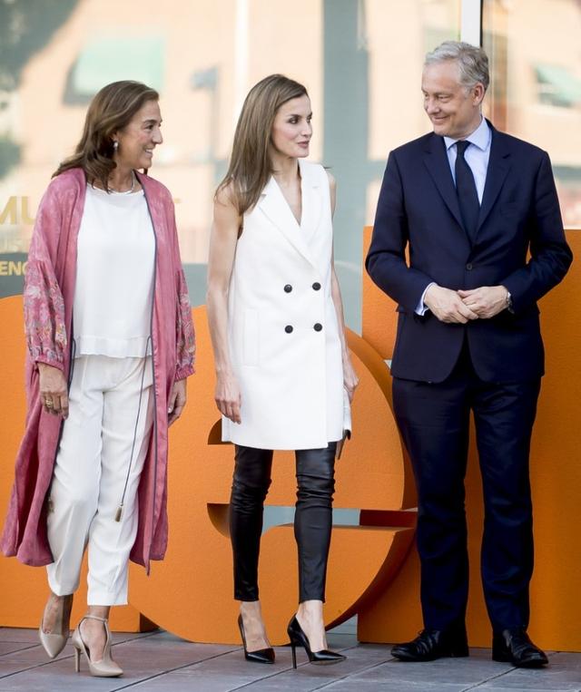 不只裙裝造型吸睛,萊蒂西亞王后(queen letizia)最受喜愛的穿著打扮