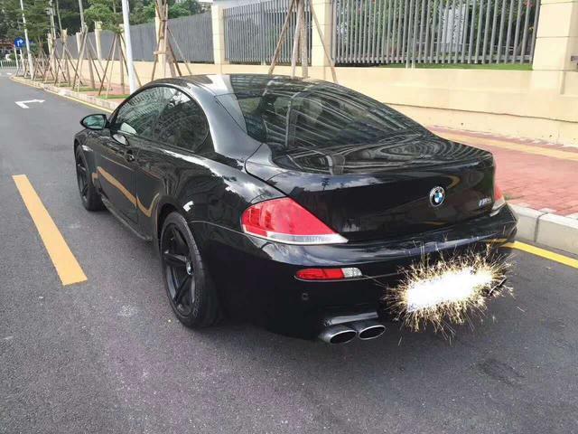 这台宝马m6售价20万,v10发动机声浪迷人,实表五万多公里