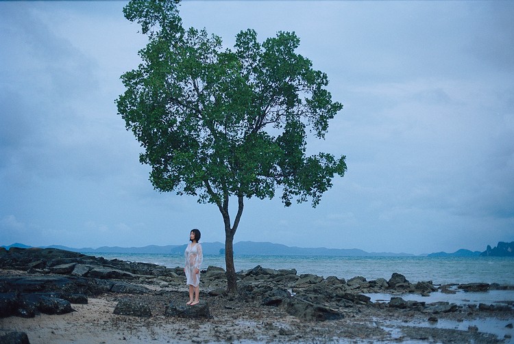 人像摄影一个人的孤岛