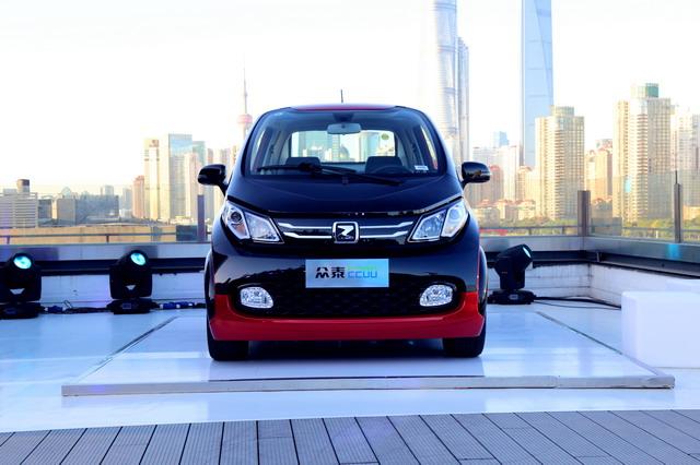 近日,2018款众泰e200正式上市,官方指导价格为18.18-18.