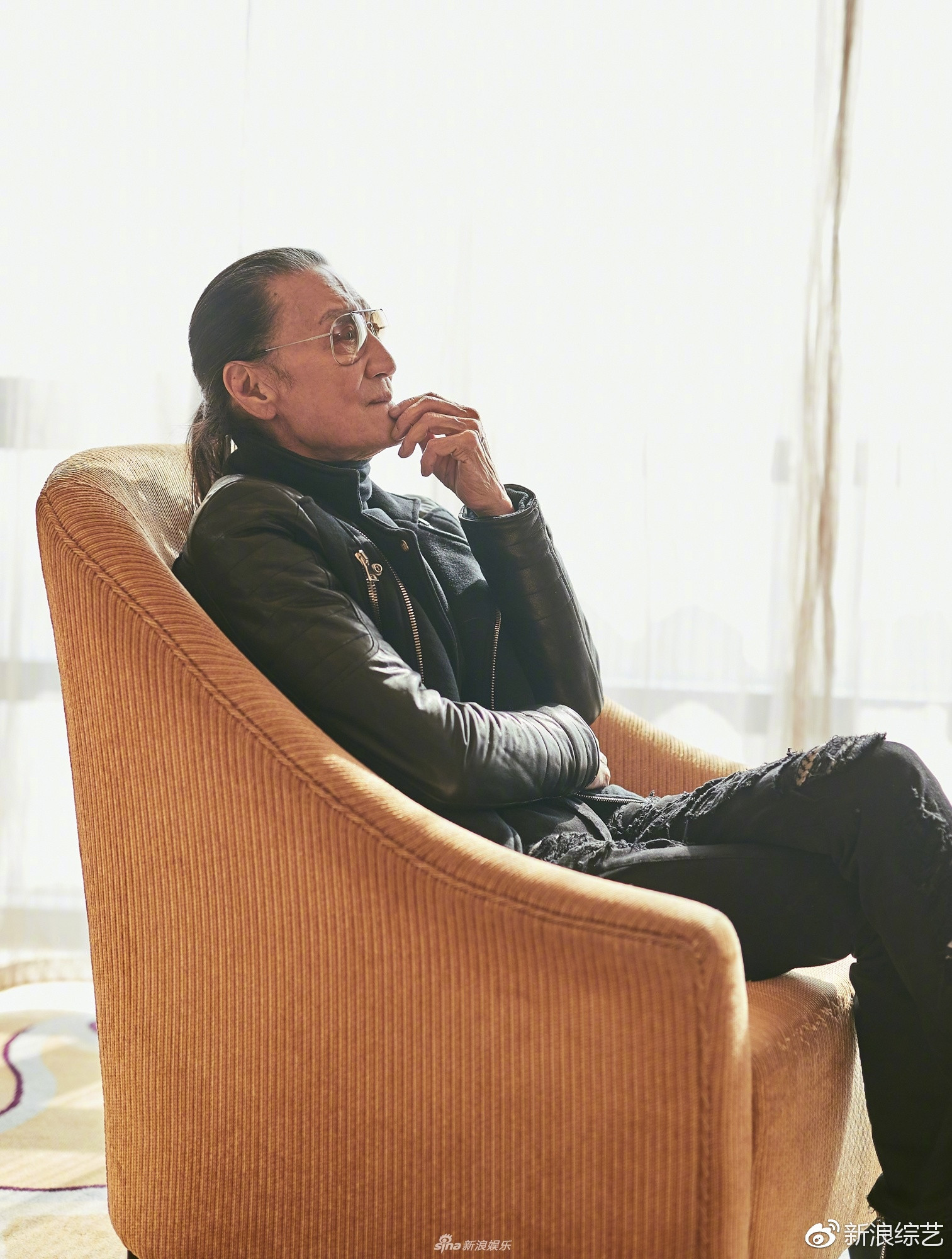 81岁谢贤酷劲十足,直言要"揍"谢霆锋,自曝非常疼孙子