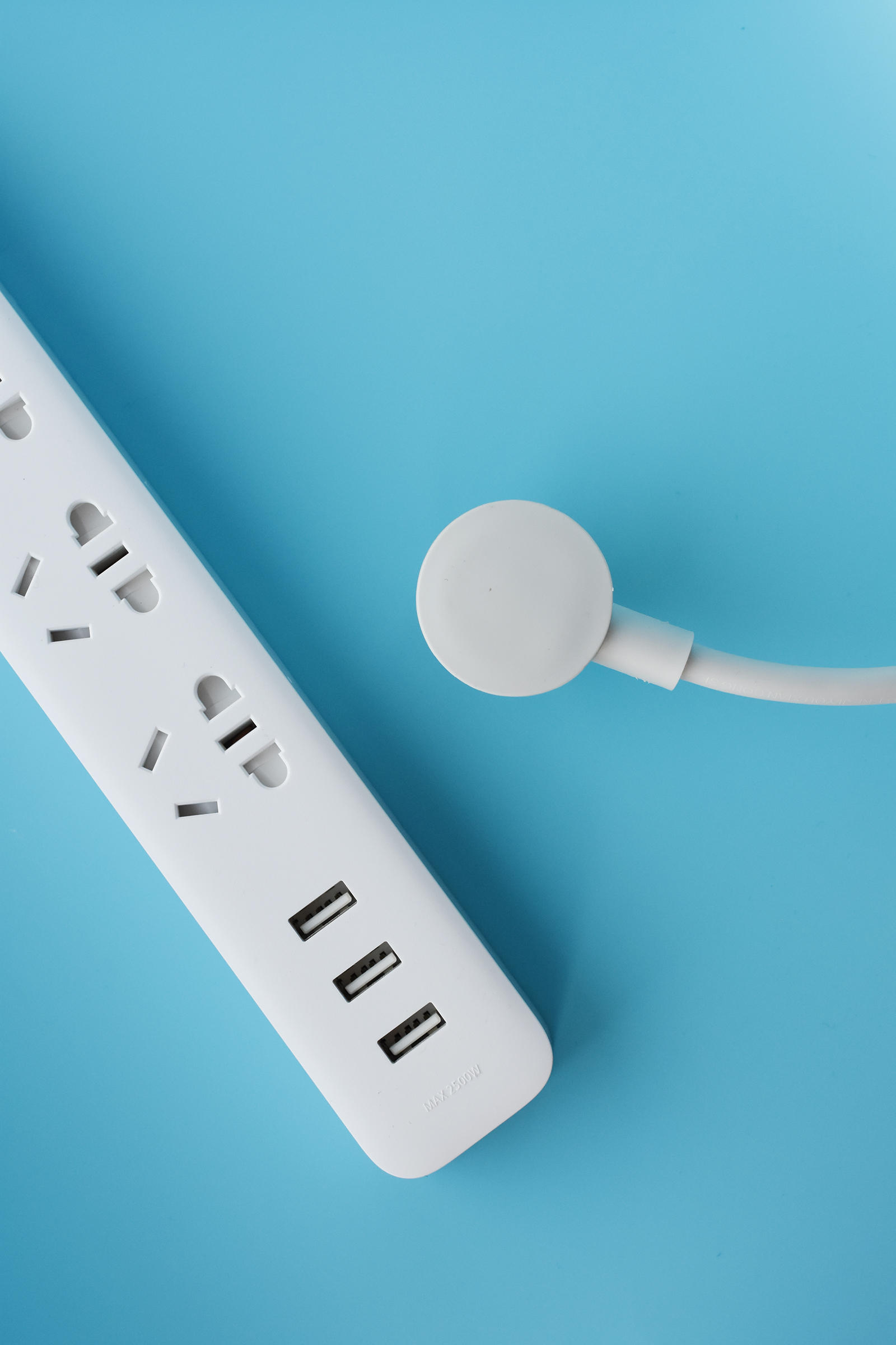 小米生态链新品智能插线板,新国标升级,可智能远程操控