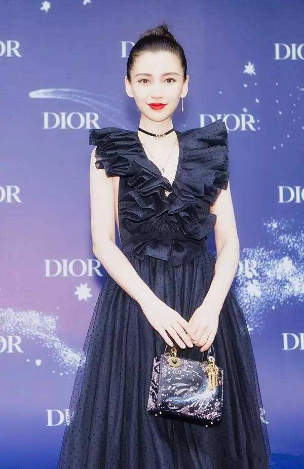 郑爽金鹰女神票选第一,然而半路杀出个angelababy?