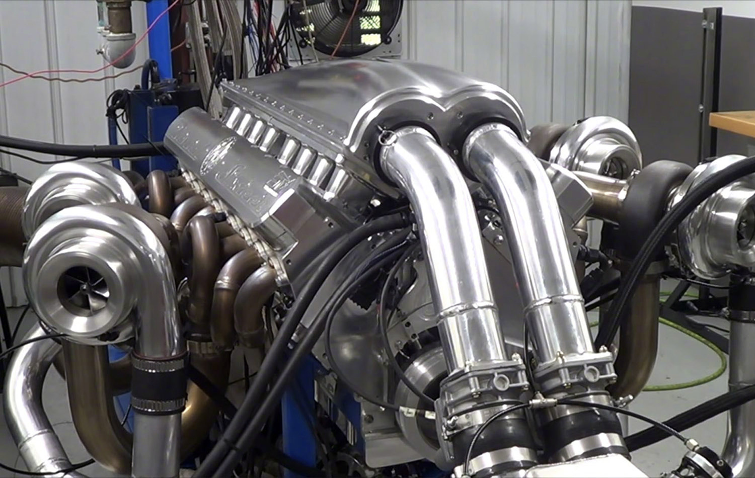 最邪恶的超跑devel sixteen强势来袭!