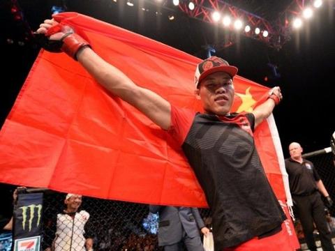 一龙复仇靠他,1分钟可KO西提猜,李景亮UFC中