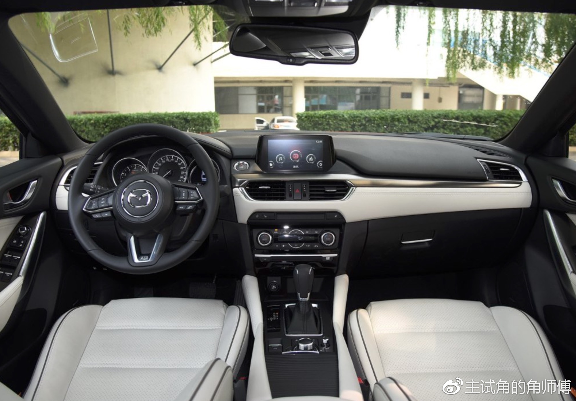 内饰变化并不大,新一代马自达6来了,基本上就长这个样子了