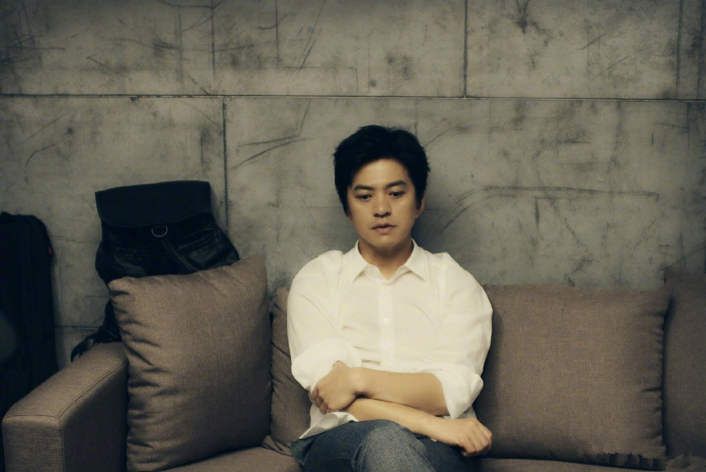 43岁李建全家近照,博士妻子家境殷实,结婚十余