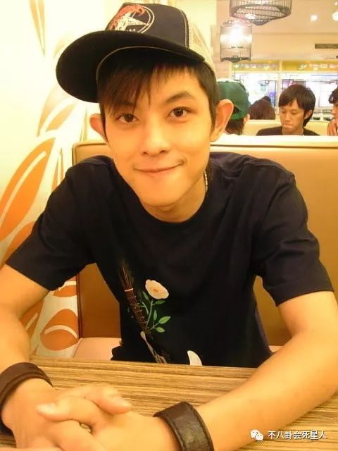 敖犬发新专辑王子现身昔日棒棒堂成员现状如何