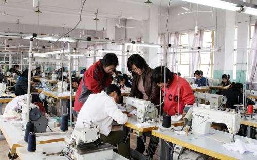 父母在打工,自己想去跟父母在一起