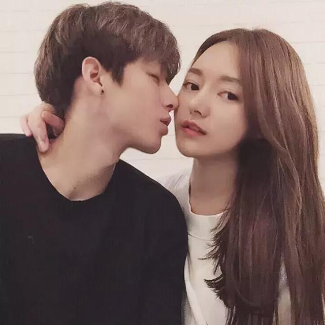 20多年白活了!原来情侣自拍还可以这么秀!快来秀恩爱吧!