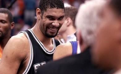 珍藏!nba球星七大搞笑瞬间:姚明又上榜,邓肯最魔性!