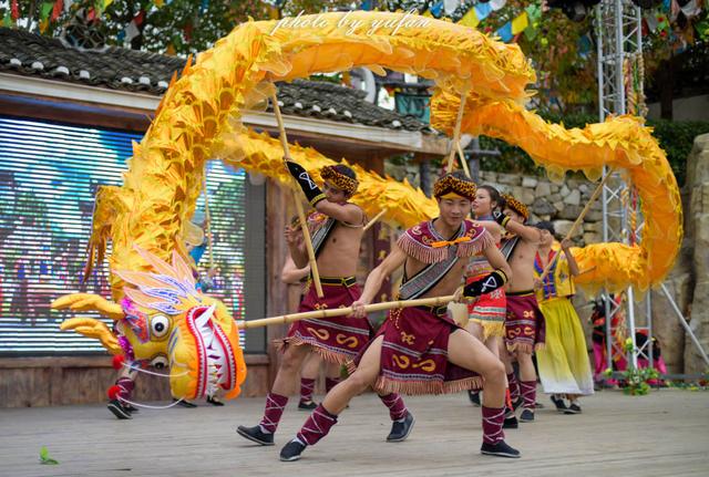 赶秋节,是苗族同胞非常隆重的传统节日,民间在不同的地方有的又称为秋
