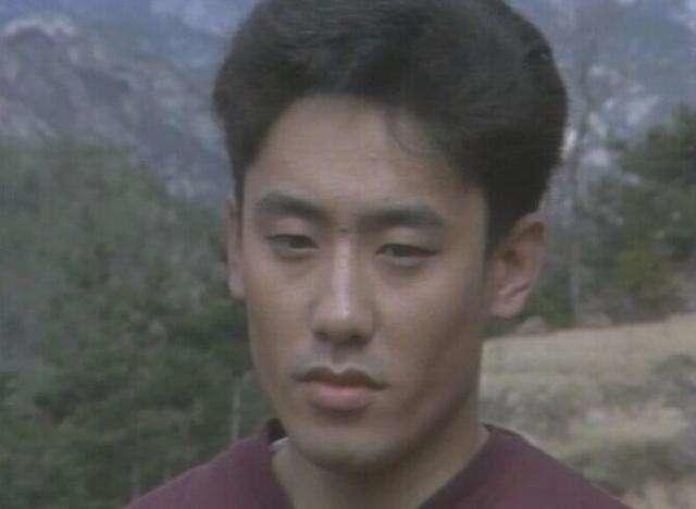 吴秀波年轻时像隔壁吴老二,张嘉译顶多是个放羊娃,最雷人是他