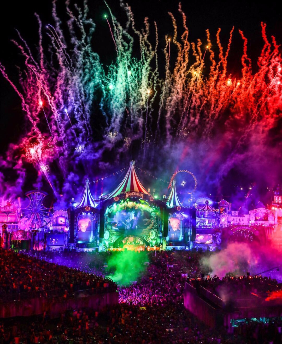 震撼人心的音乐节舞台---tomorrowland音乐节