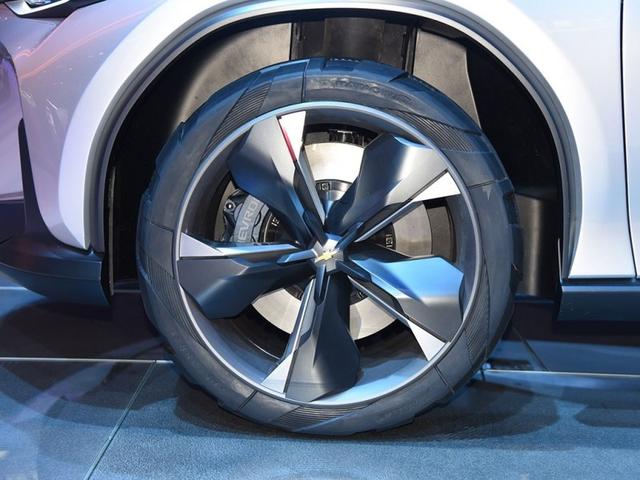 十项全能选手，旅行车+MPV+SUV，奔驰、奥迪都没它有远见