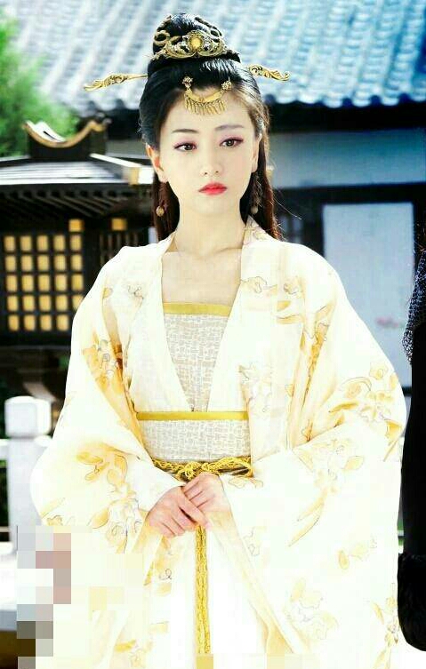 要不是因为穿越剧的禁播,说不准杨蓉早就火起