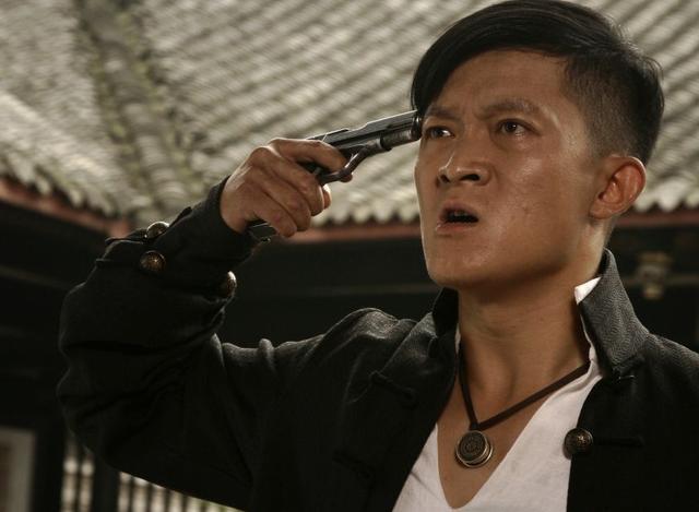 和姚晨同班,被网友骂二愣子没演技,曾烧伤毁容,可他娶个好女人|杨志刚