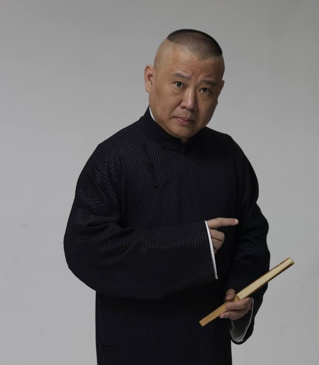 他是姜昆的洋弟子,客观评价郭德纲直接打脸师