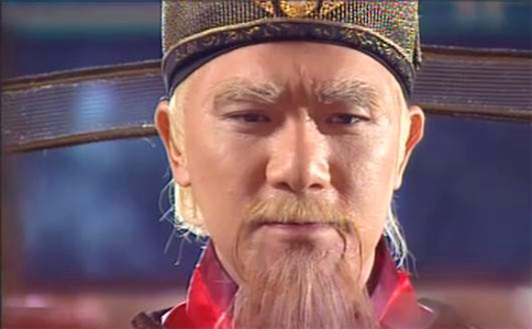 调任开封府兵曹参军, 知府薛奎推荐庞籍为法曹