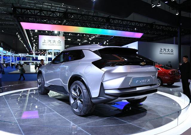 十项全能选手，旅行车+MPV+SUV，奔驰、奥迪都没它有远见