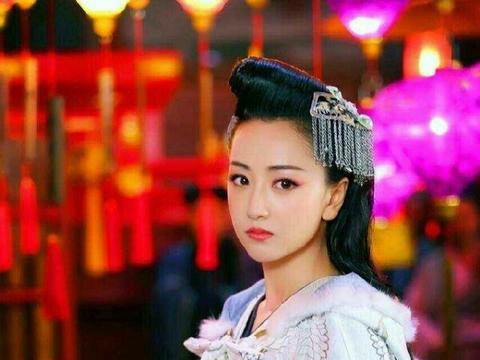 要不是因为穿越剧的禁播,说不准杨蓉早就火起