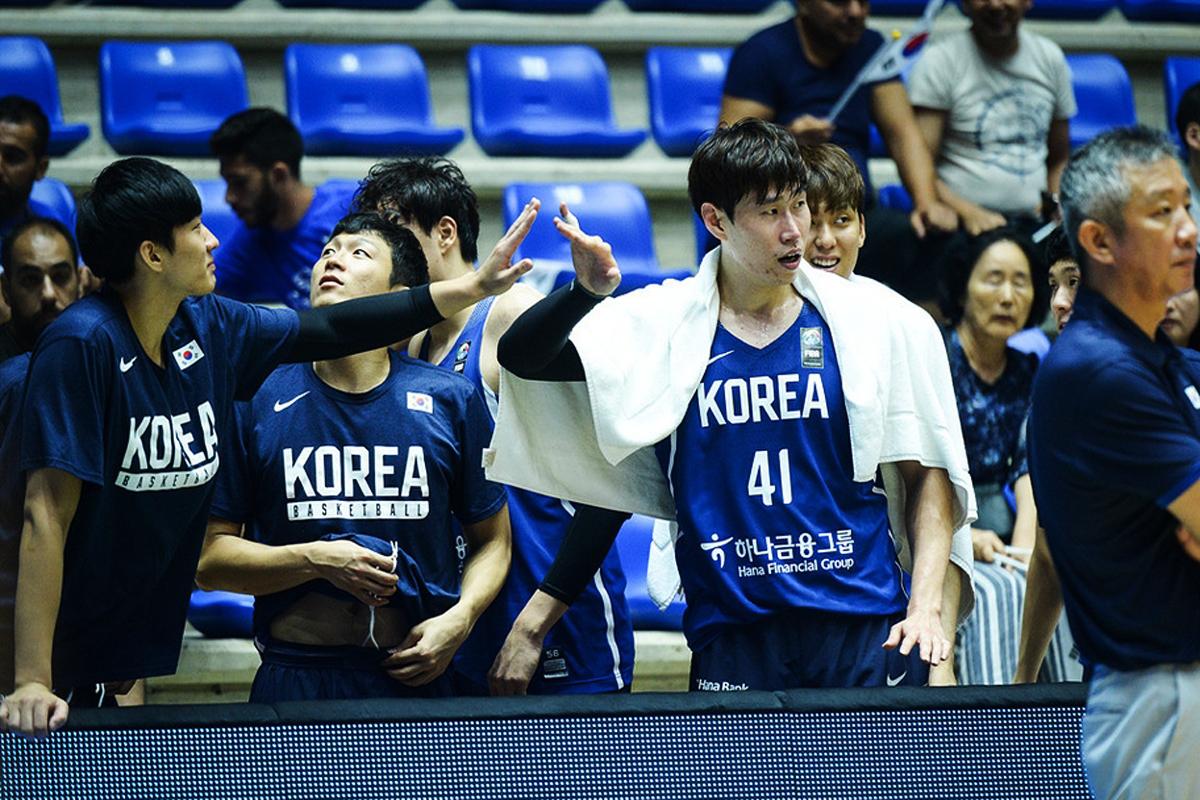 韩国男篮12人最强阵容出炉,客场作战 伤病困扰中国男篮胜率几何?