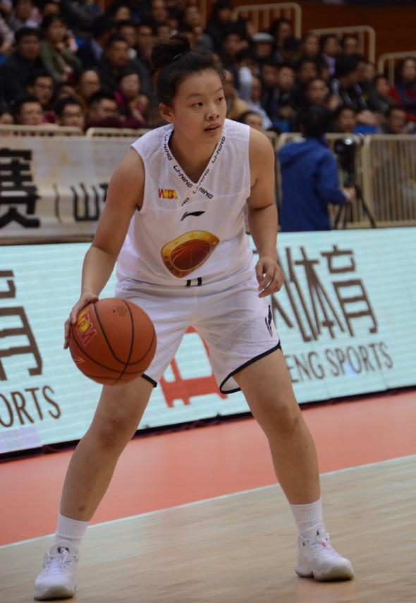 山东女篮三连胜!赛后主帅揭秘外援饮食喜好,最爱宫保鸡丁