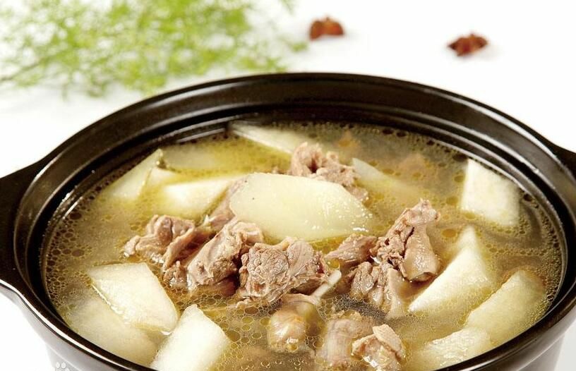 冬吃萝卜夏吃姜,寒意阵阵吃碗萝卜老鸭汤最温暖