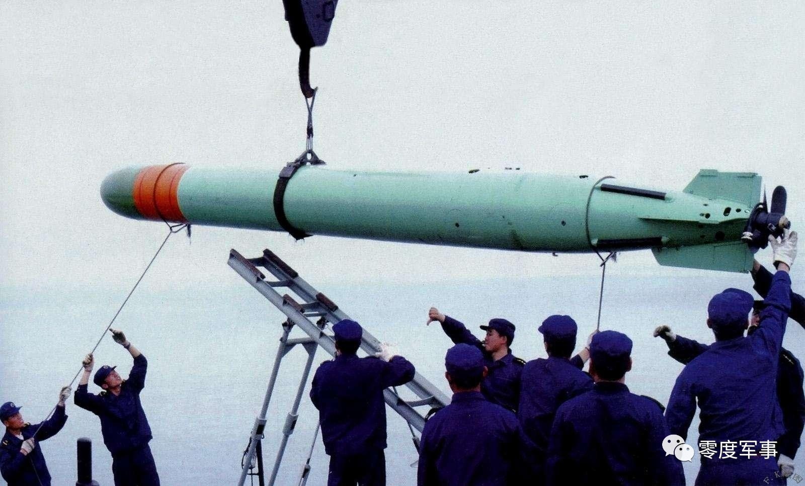 其实中国海军的鱼雷研制从60年代初开始,首先是仿制两种苏制鱼雷,即鱼