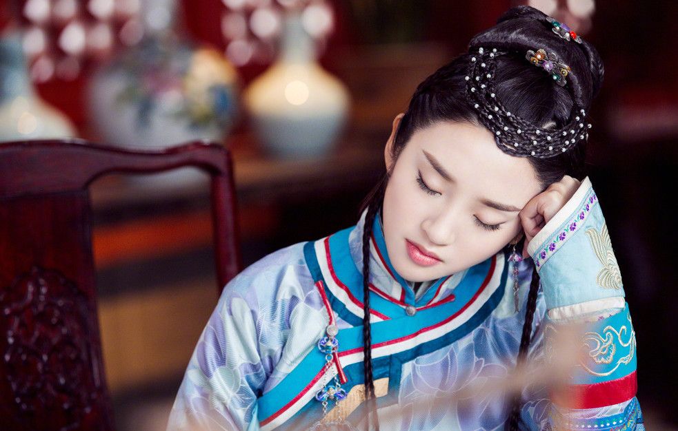 不过,近日伴随唐艺昕主演的古装剧《独步天下》迎来开播,虽然在这部剧