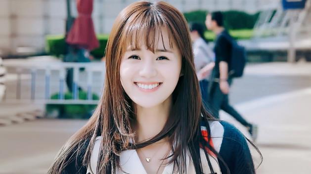 小巴蛇安悦溪笑容美到爆网友随便一个表情就能迷倒我