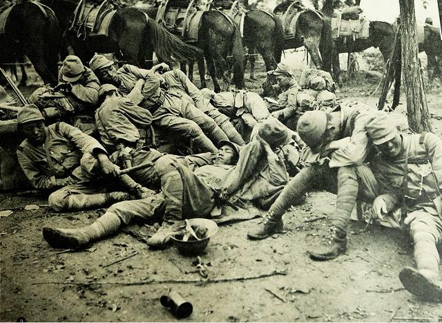 日寇扫荡一天杀死361人,他挨13刀屏住呼吸装死才骗过日本人