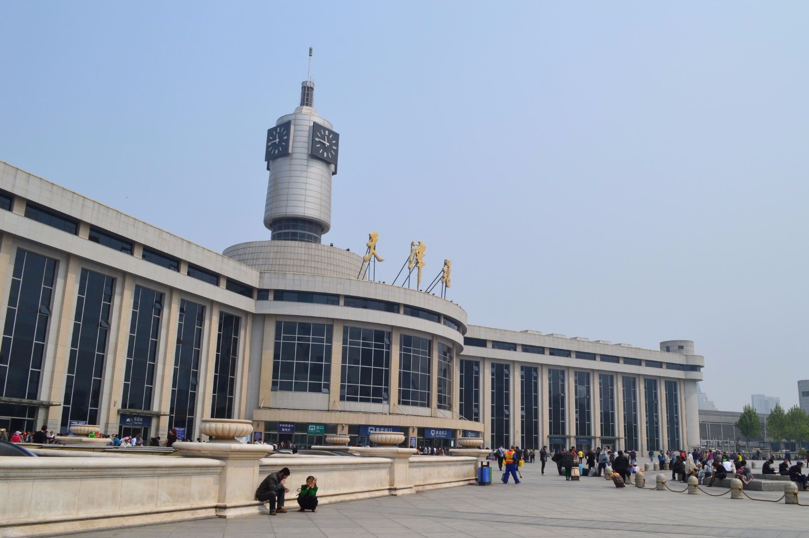 全国各地的火车站,来比比哪里的车站更加气派