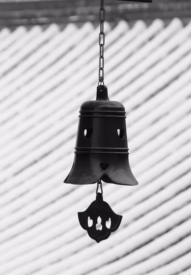 西安古观音禅寺廊檐下的风铃